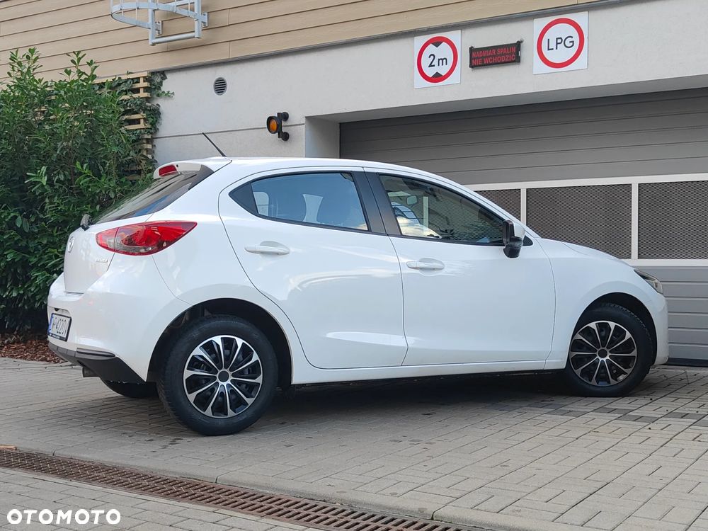 Mazda 2 - 10