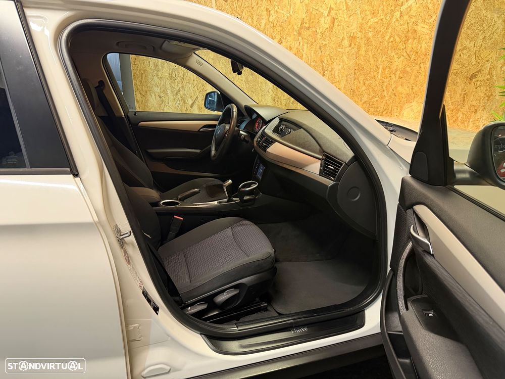 BMW X1 16 d sDrive Line Sport - 11