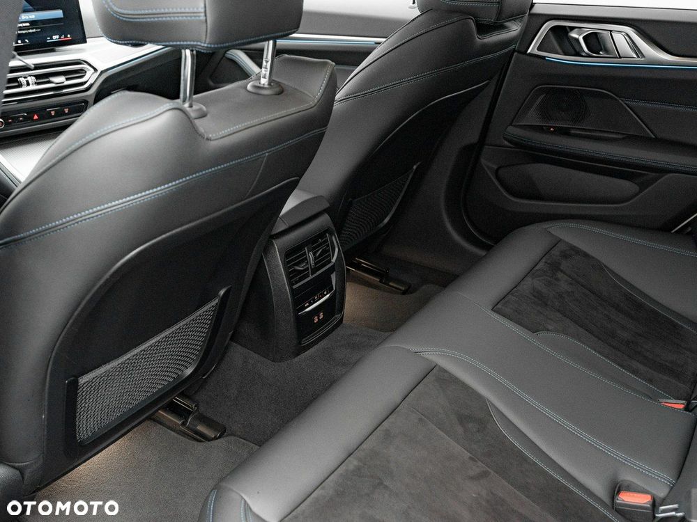 BMW i4 80.7kWh eDrive 40 M Sport - 23