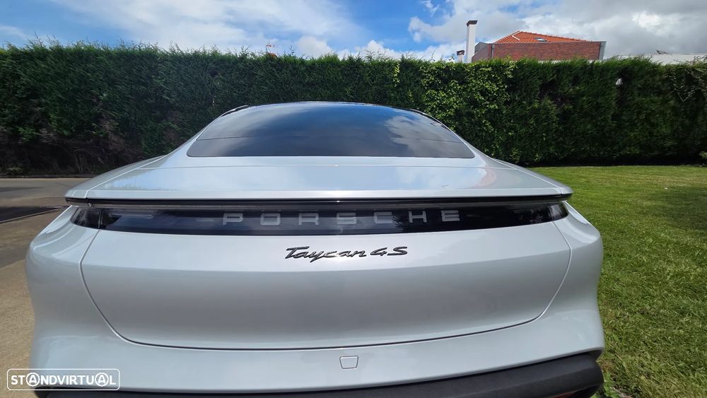 Porsche Taycan 4S - 6