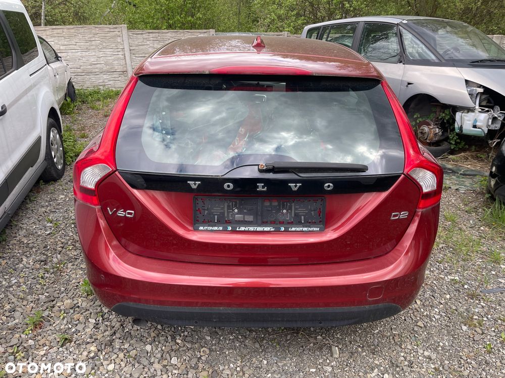 Volvo V60 D2 Momentum - 2