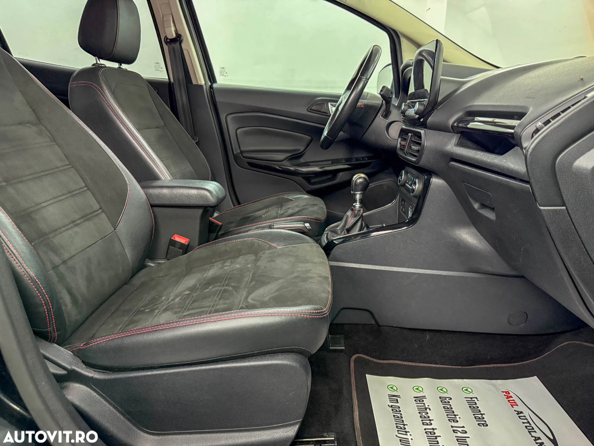 Ford EcoSport 1.0 EcoBoost ST-LINE - 31