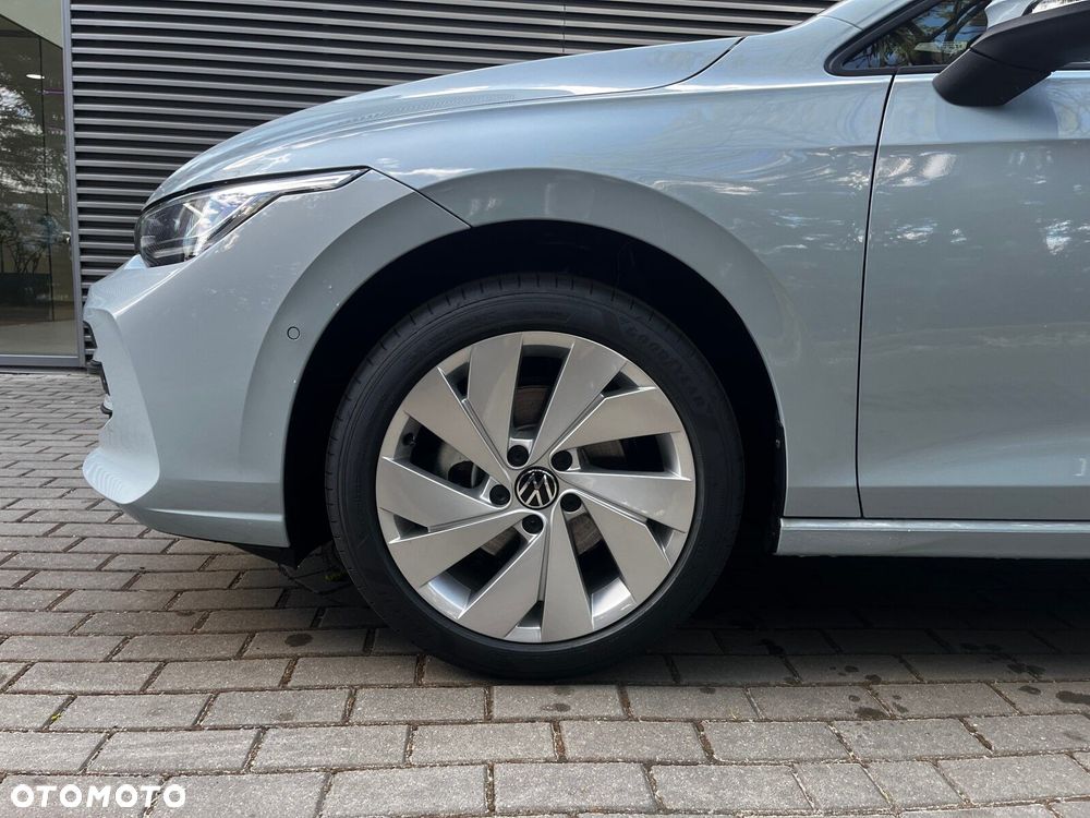Volkswagen Golf - 6