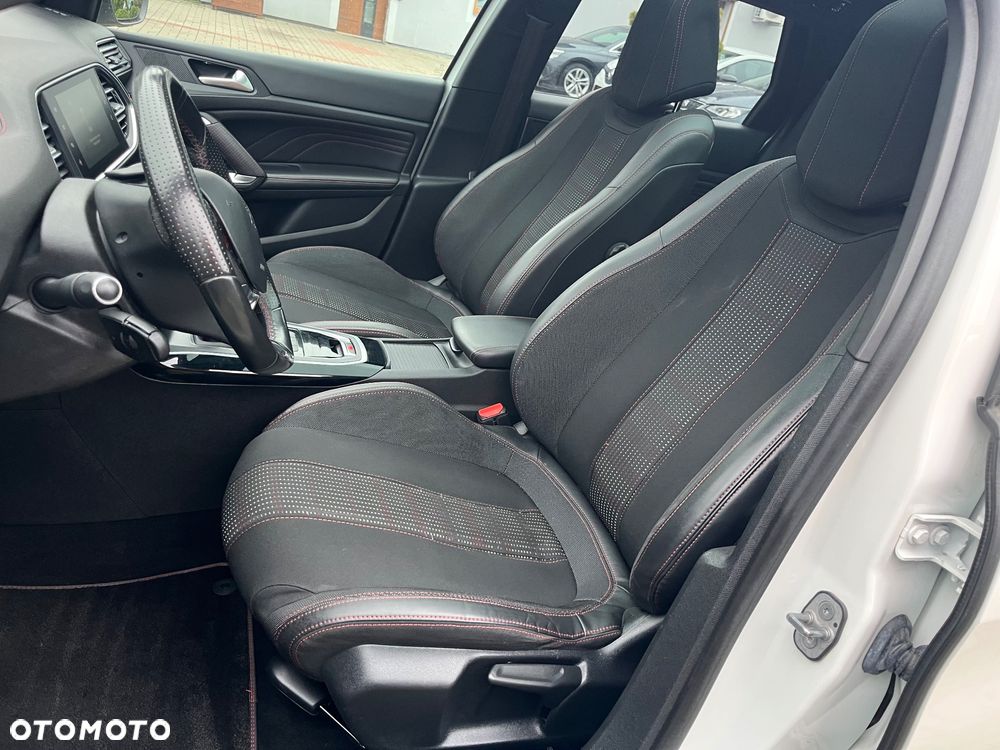 Peugeot 308 PureTech 130 GPF EAT8 Stop & Start Tech Edition - 19