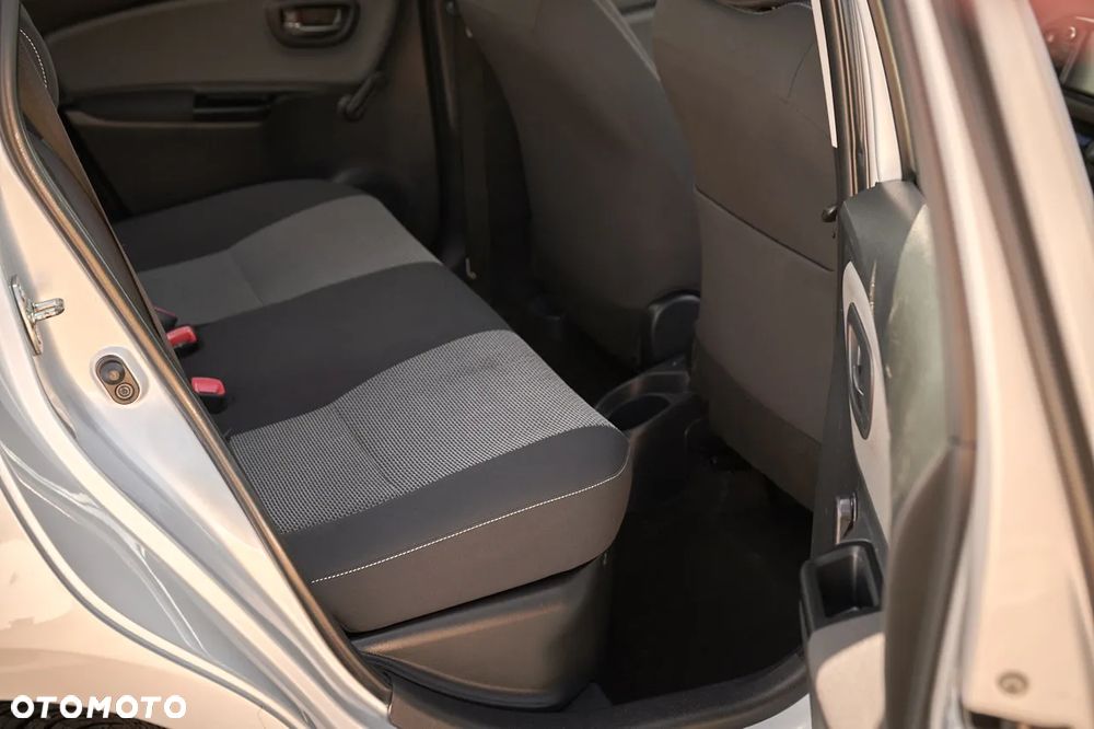 Toyota Yaris 1.5 VVT-i Comfort - 26