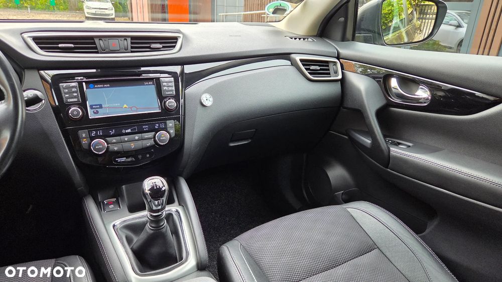 Nissan Qashqai 1.6 DIG-T N-Connecta - 32
