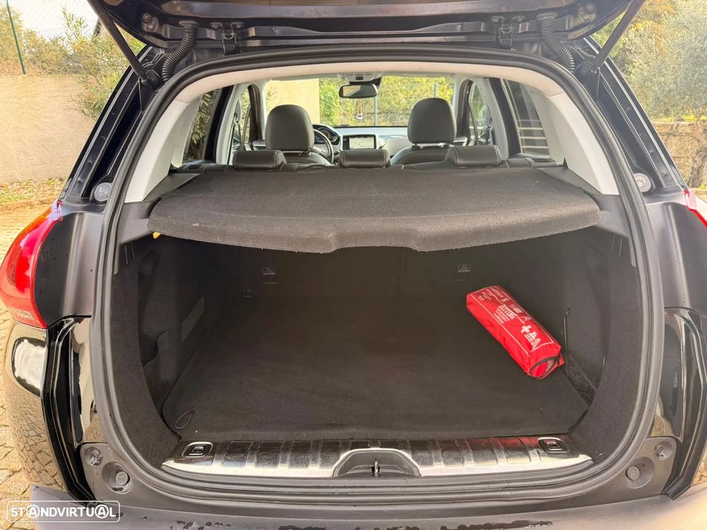 Peugeot 2008 1.2 PureTech GT Line - 18