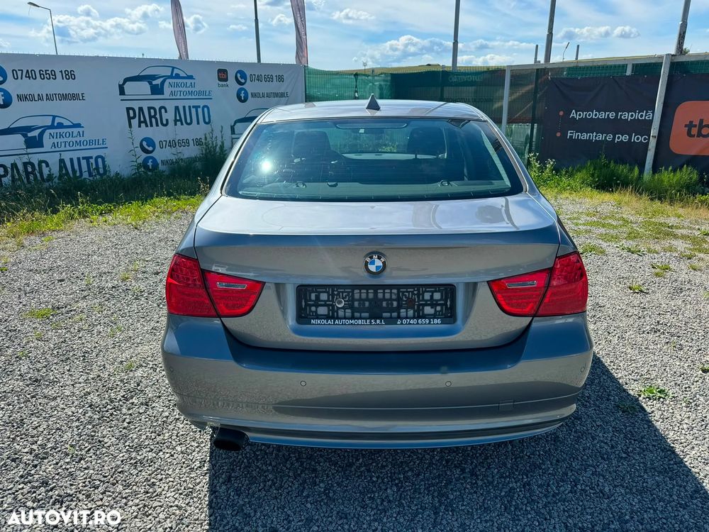 BMW Seria 3 318i - 7