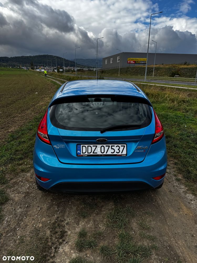 Ford Fiesta - 9