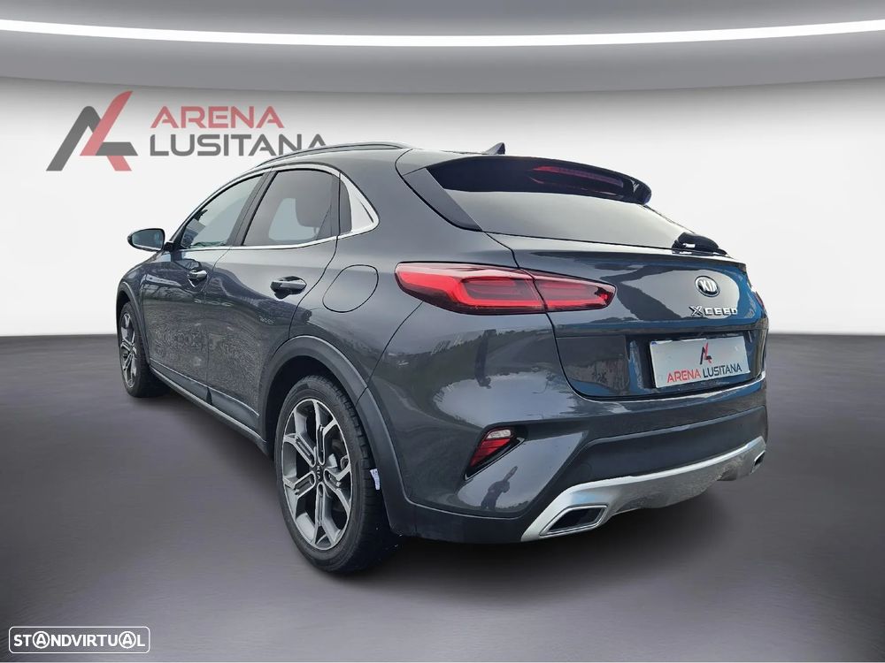 Kia XCeed 1.6 CRDi MHEV Tech - 12
