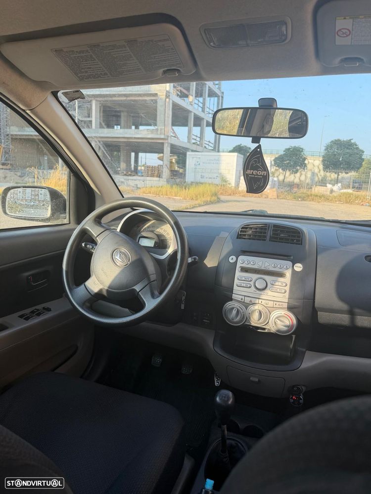 Daihatsu Sirion 1.0 - 16