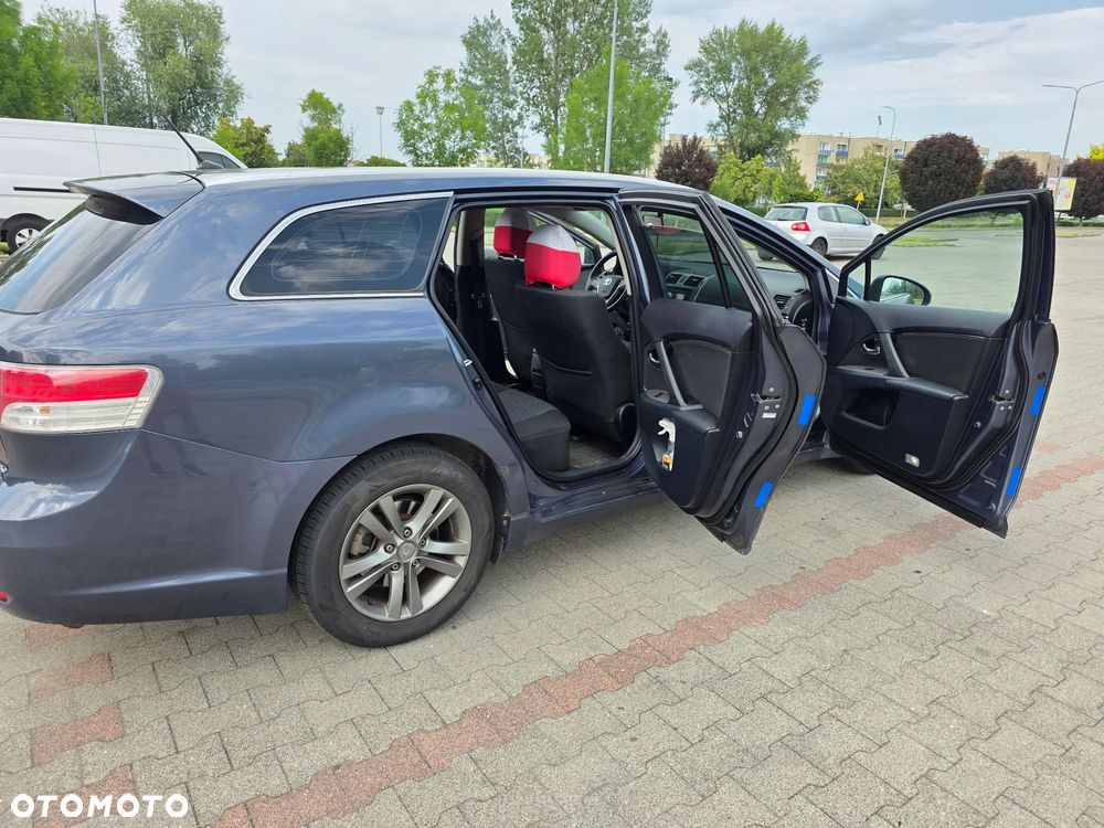 Toyota Avensis 2.0 D-4D Sol plus+NAVI - 18