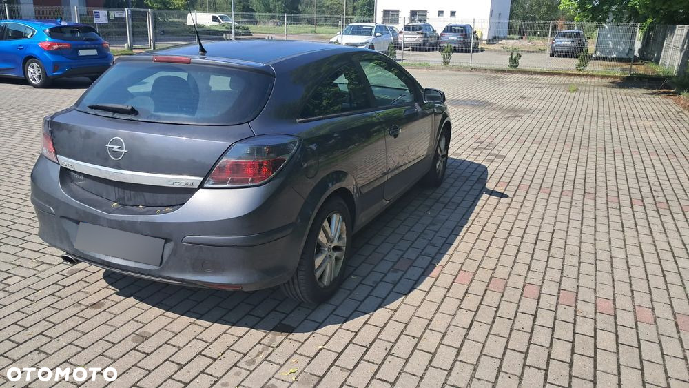 Opel Astra III GTC 1.7 CDTI Cosmo - 6