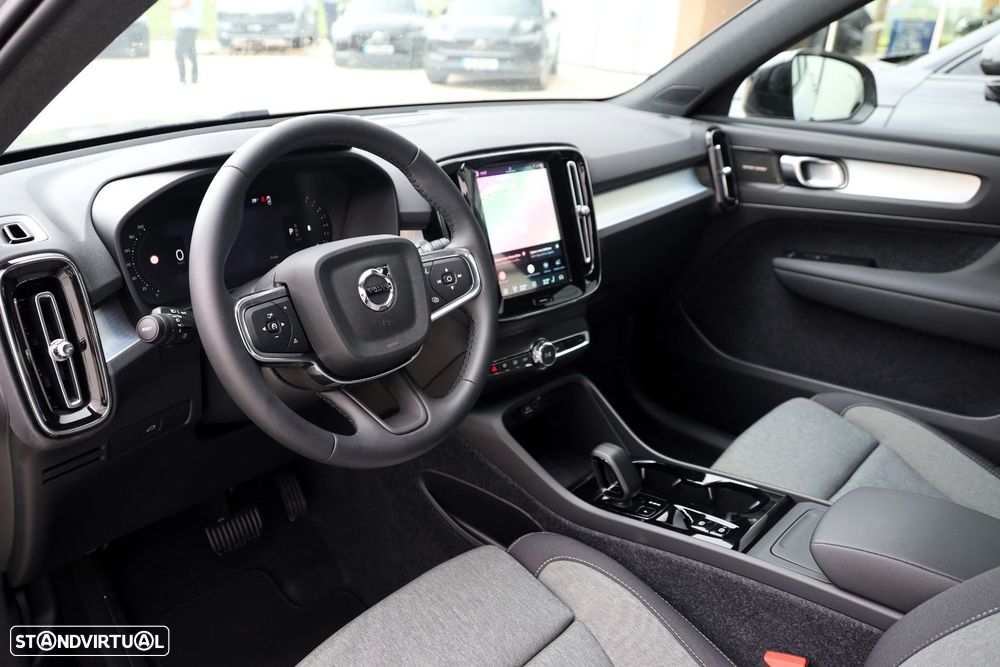 Volvo XC 40 2.0 B3 Plus Dark - 12