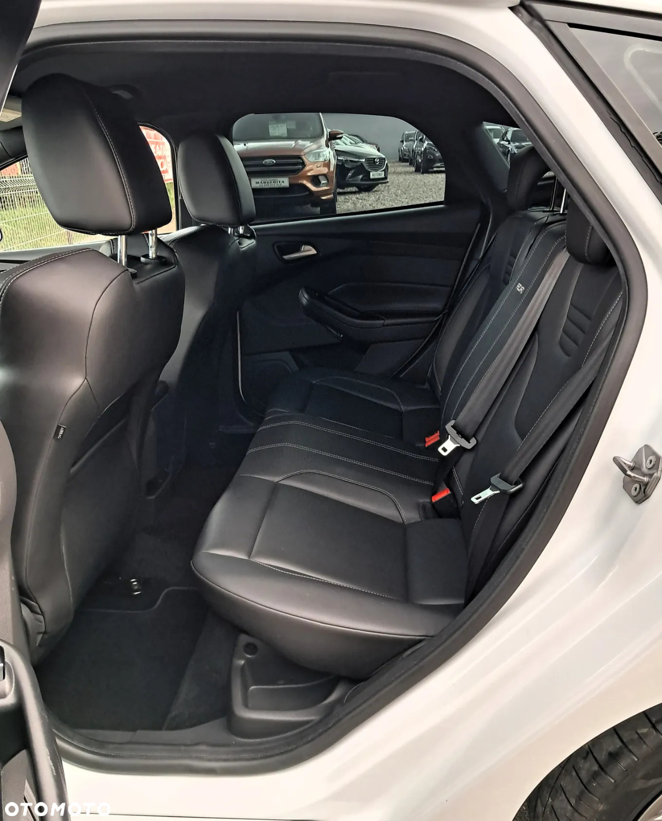 Ford Focus 2.0 TDCi ST - 12