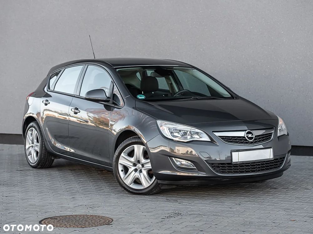 Opel Astra - 1