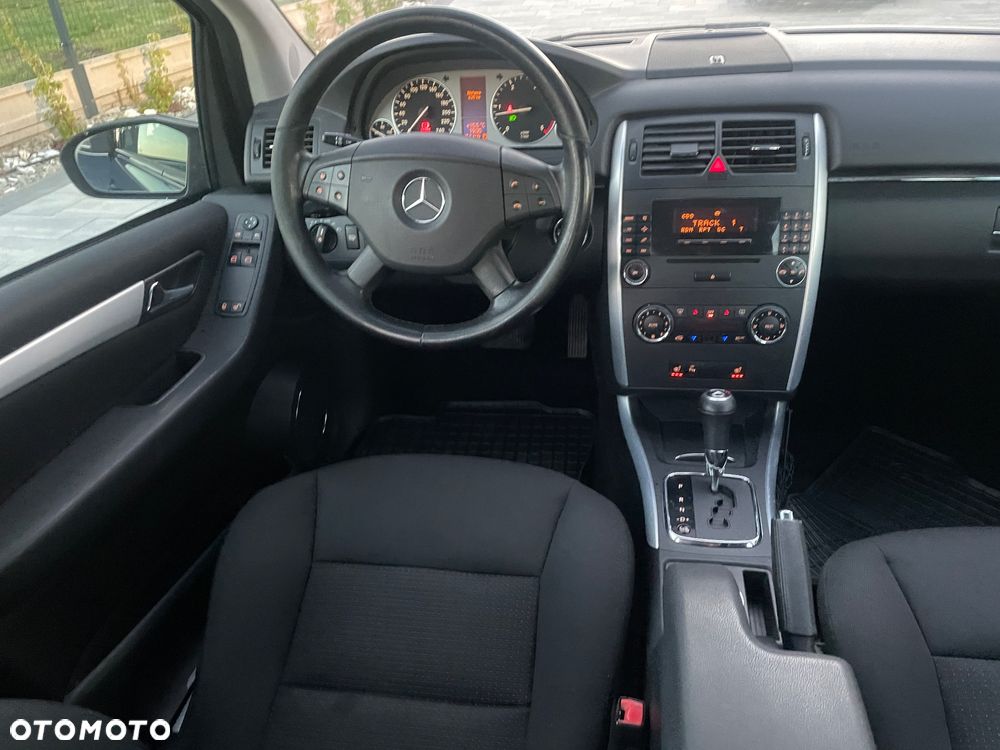 Mercedes-Benz Klasa B 200 CDI DPF Autotronic Special Edition - 9