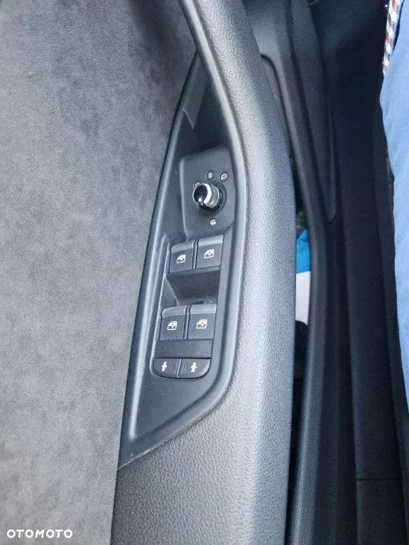 Audi A4 40 TFSI S tronic - 13