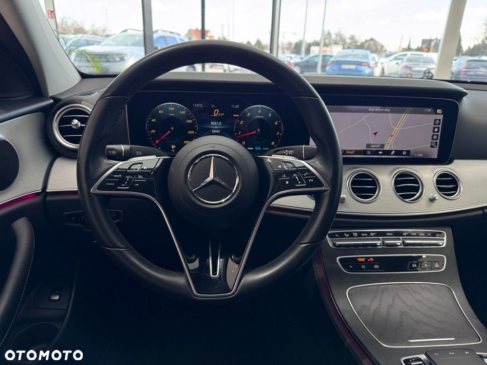 Mercedes-Benz Klasa E - 15