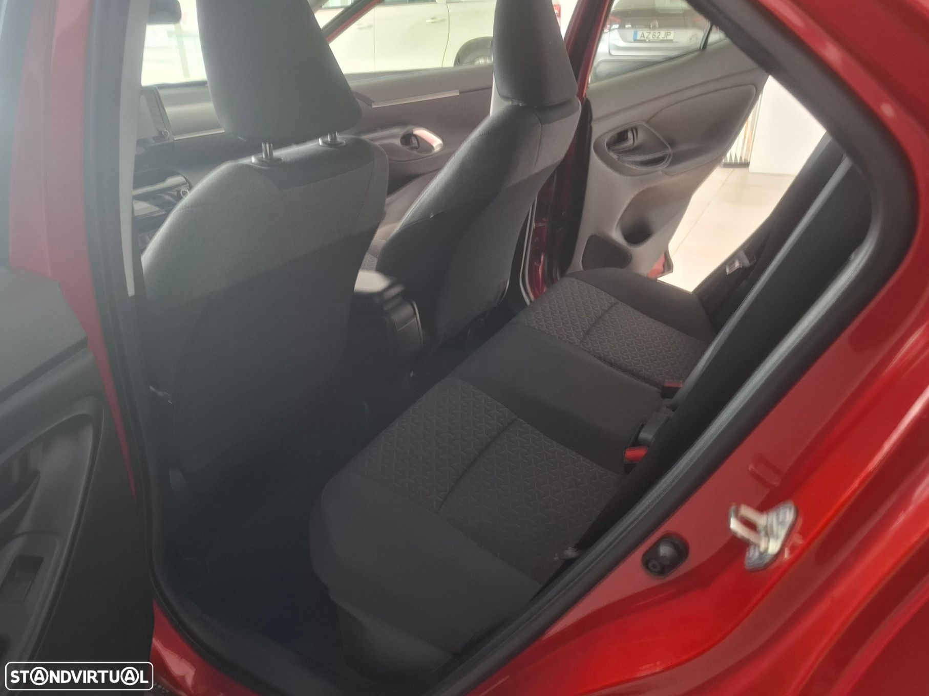 Toyota Yaris Cross 1.5 HDF Comfort Plus - 16