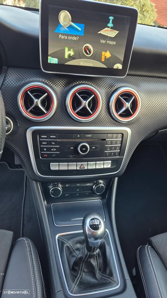 Mercedes-Benz A 180 CDI AMG Line - 12