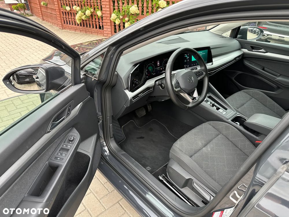 Volkswagen Golf - 6