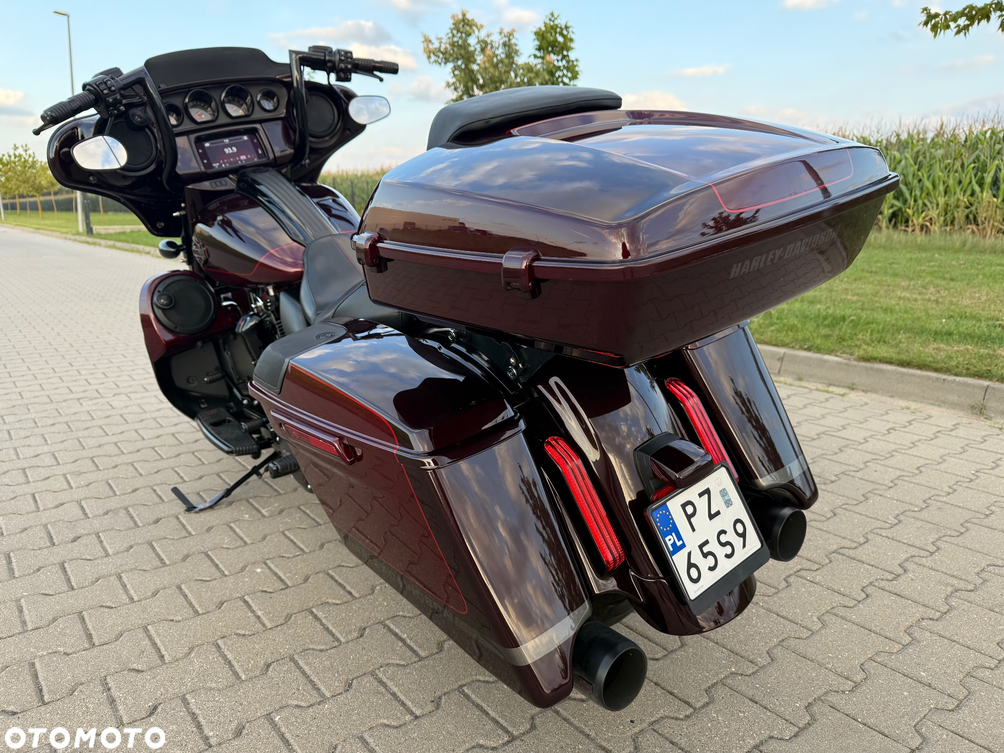 Harley-Davidson CVO Street Glide - 3
