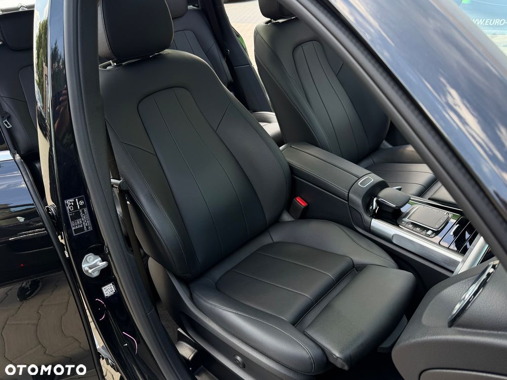 Mercedes-Benz GLB - 36