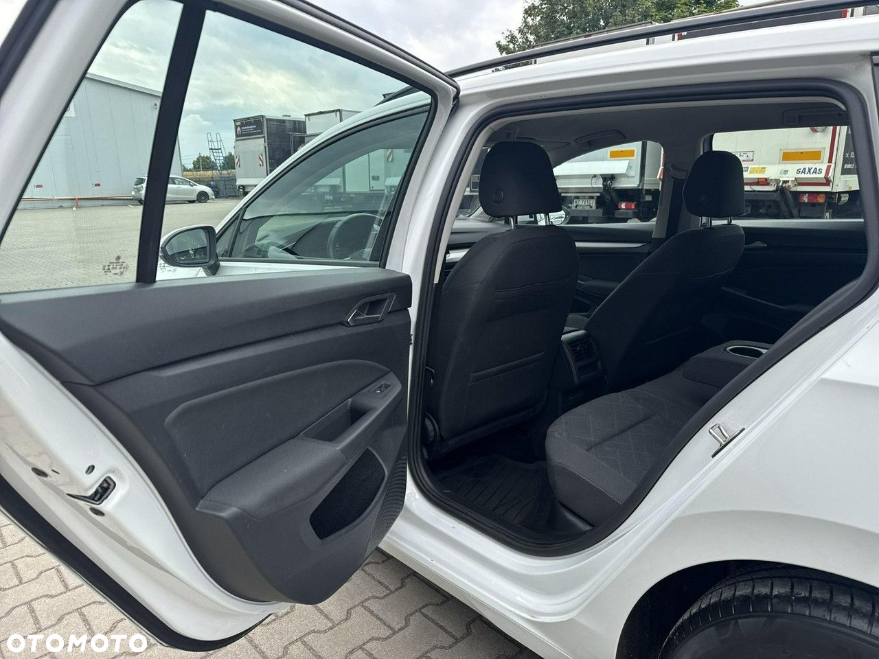Volkswagen Golf - 14