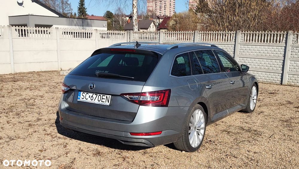 Skoda Superb 2.0 TDI 4x4 L&K DSG - 22