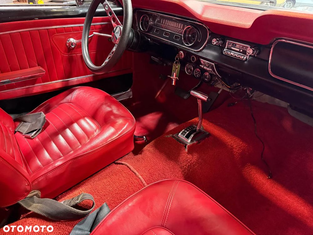 Ford Mustang - 17