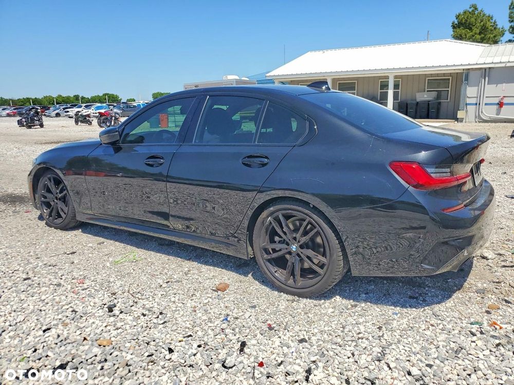 BMW Seria 3 330i M Sport - 2