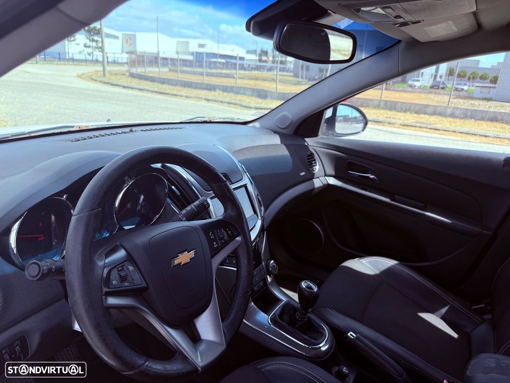 Chevrolet Cruze SW 1.7 VCDi LTZ - 18