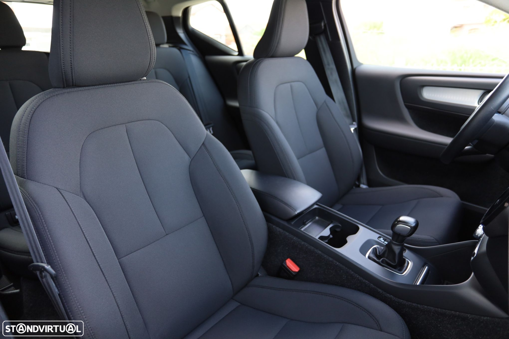 Volvo XC 40 2.0 D3 Momentum Plus - 18