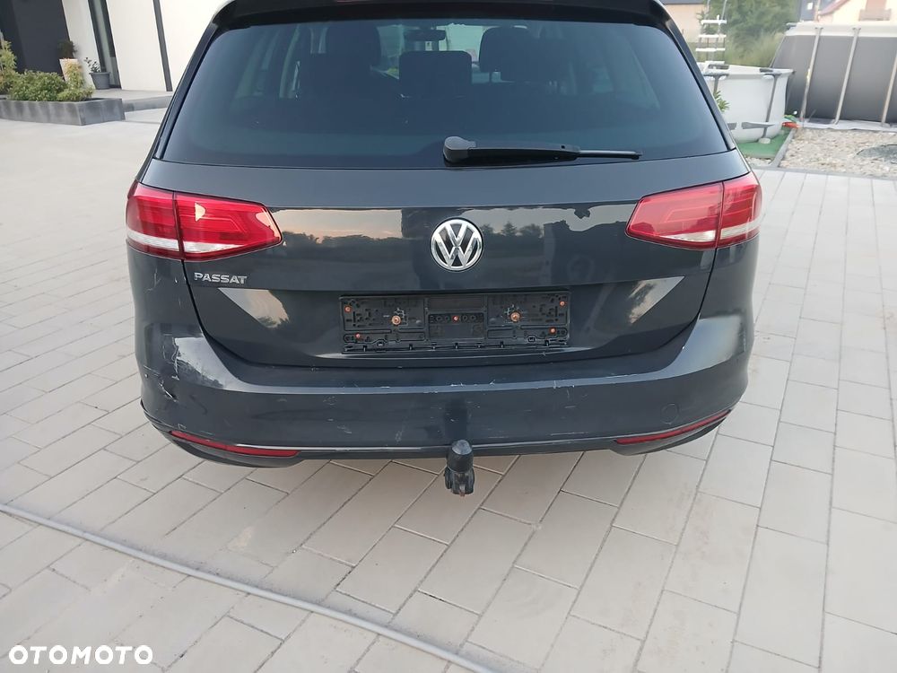 Volkswagen Passat 2.0 TDI (BlueMotion Technology) Comfortline - 22