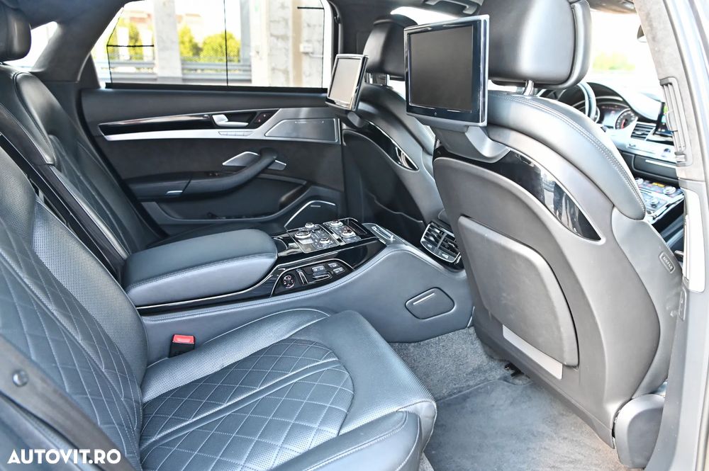 Audi A8 4.2 TDI DPF (clean diesel) quattro tiptronic Lang - 22