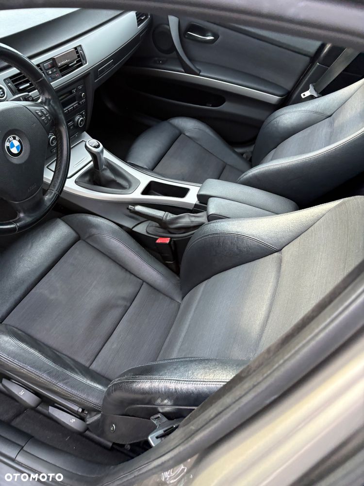 BMW Seria 3 325i - 10
