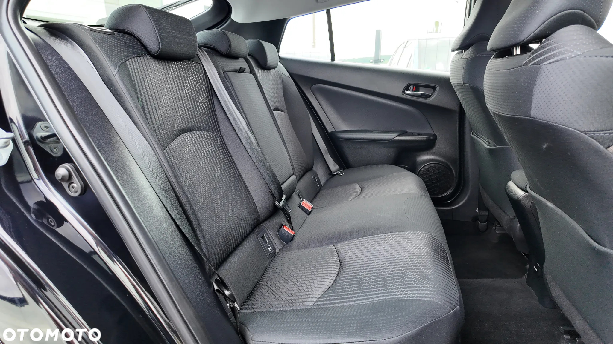 Toyota Prius 1.8 Hybrid Prestige - 34