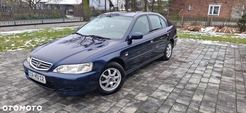 Honda Accord 1.8i S - 1