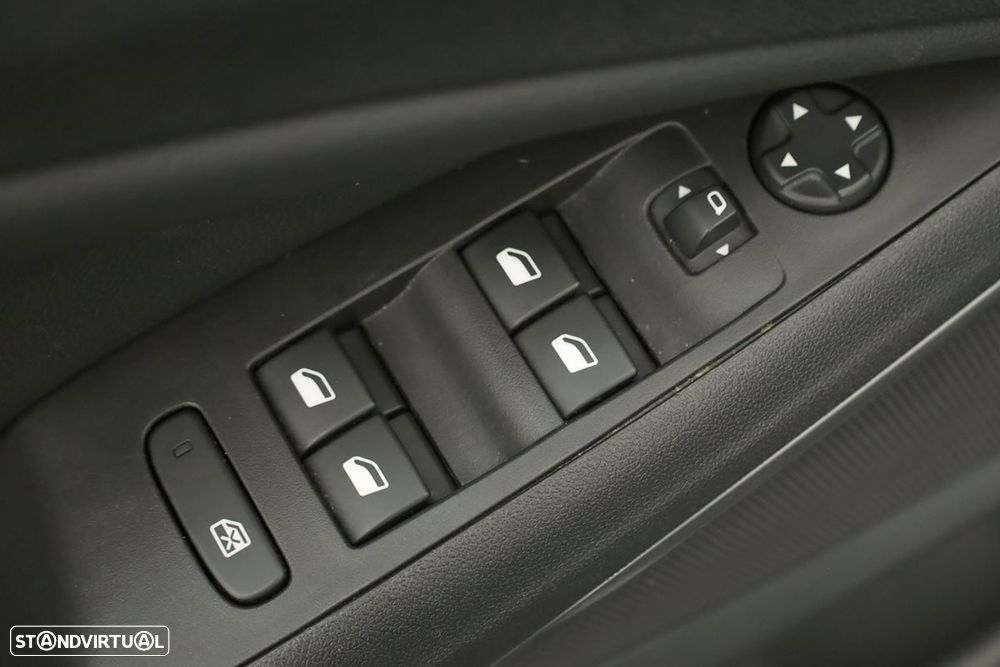 Opel Crossland 1.2 T Design & Tech - 20