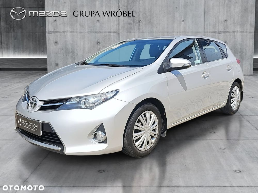 Toyota Auris 1.4 D-4D Premium - 1