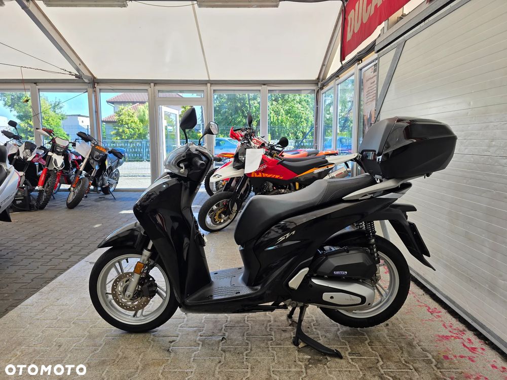 Honda SH - 17