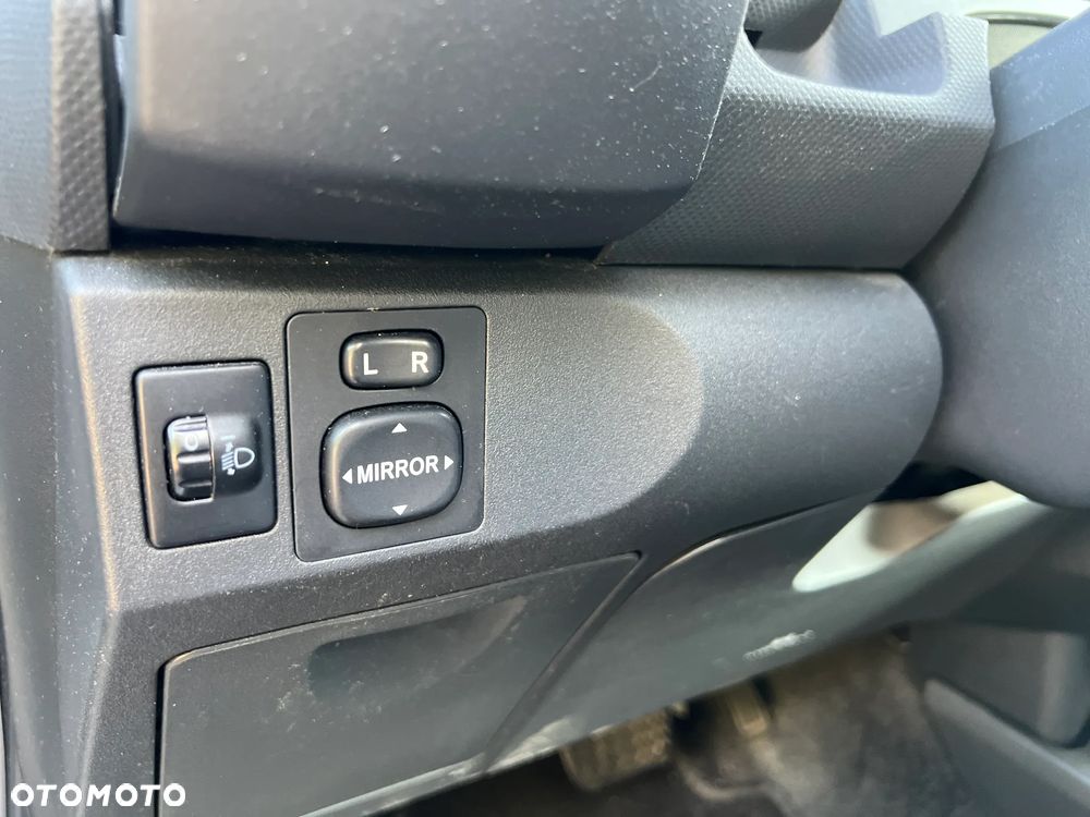 Toyota Yaris 1.3 Sol - 10