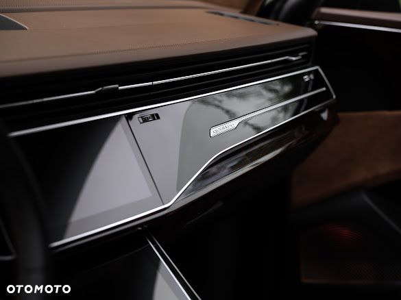Audi RS Q8 TFSI Quattro Tiptronic - 25