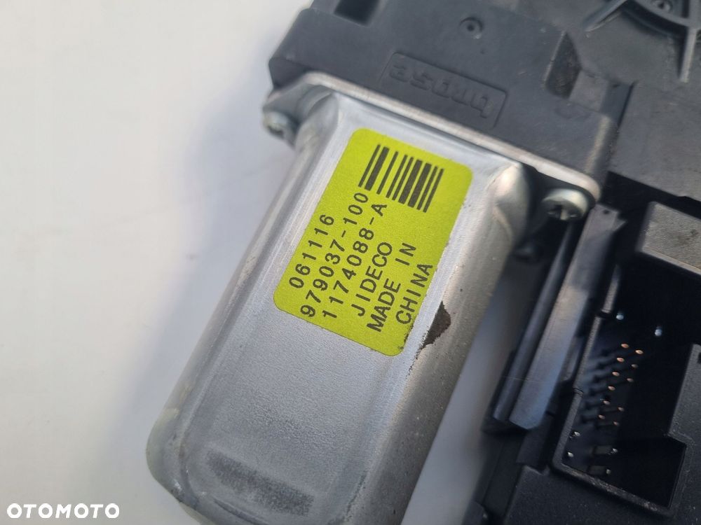 Volvo S40 II V50 PRAWY PRZEDNI PODNOSNIK SZYBY przód moduł 30773903AA - 4