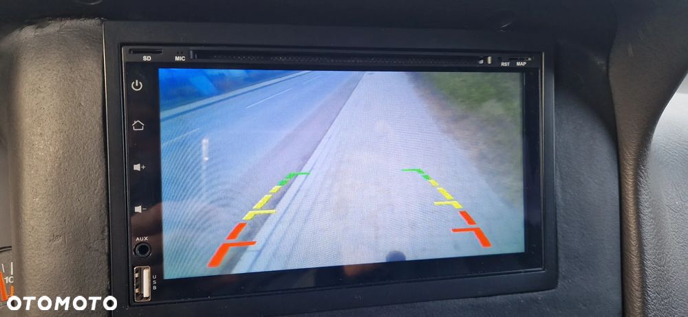 Jeep Grand Cherokee - 32