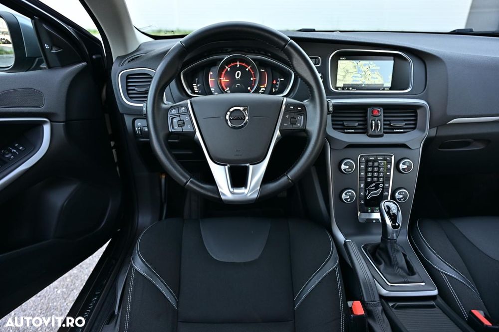 Volvo V40 D3 Geartronic - 18
