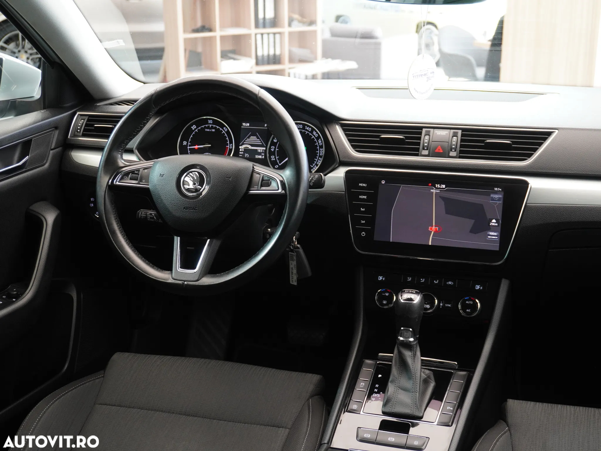 Skoda Superb 2.0 TDI 4X4 DSG Style - 37