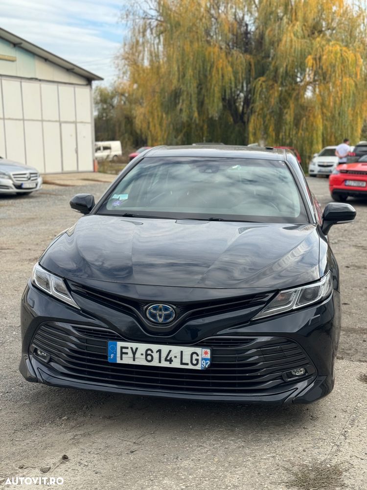 Toyota Camry Business Edition - 1
