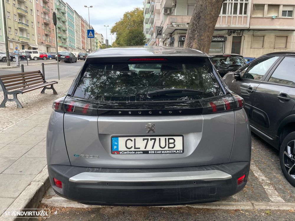 Peugeot e-2008 - 8